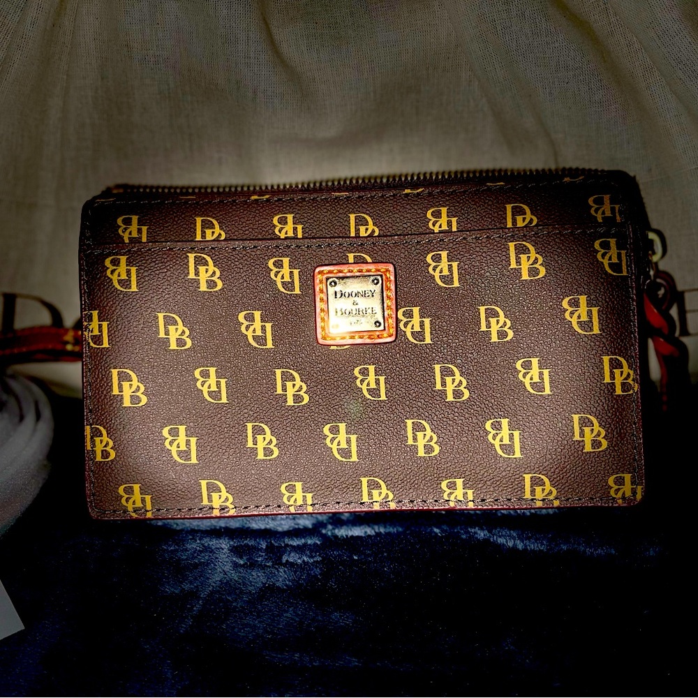 Dooney & Bourke Gretta Signature Gingy Crossbody